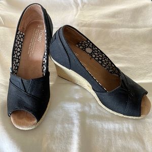 Toms Womens Black Espadrille Open Toe Pump Size 6M